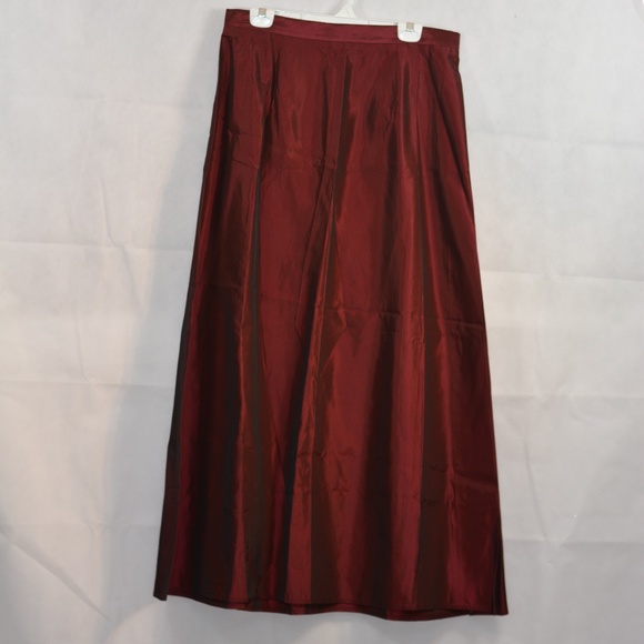 Red/Burgandy Taffeta-Like Long Skirt SZ 16 Career Elements - Picture 3 of 3